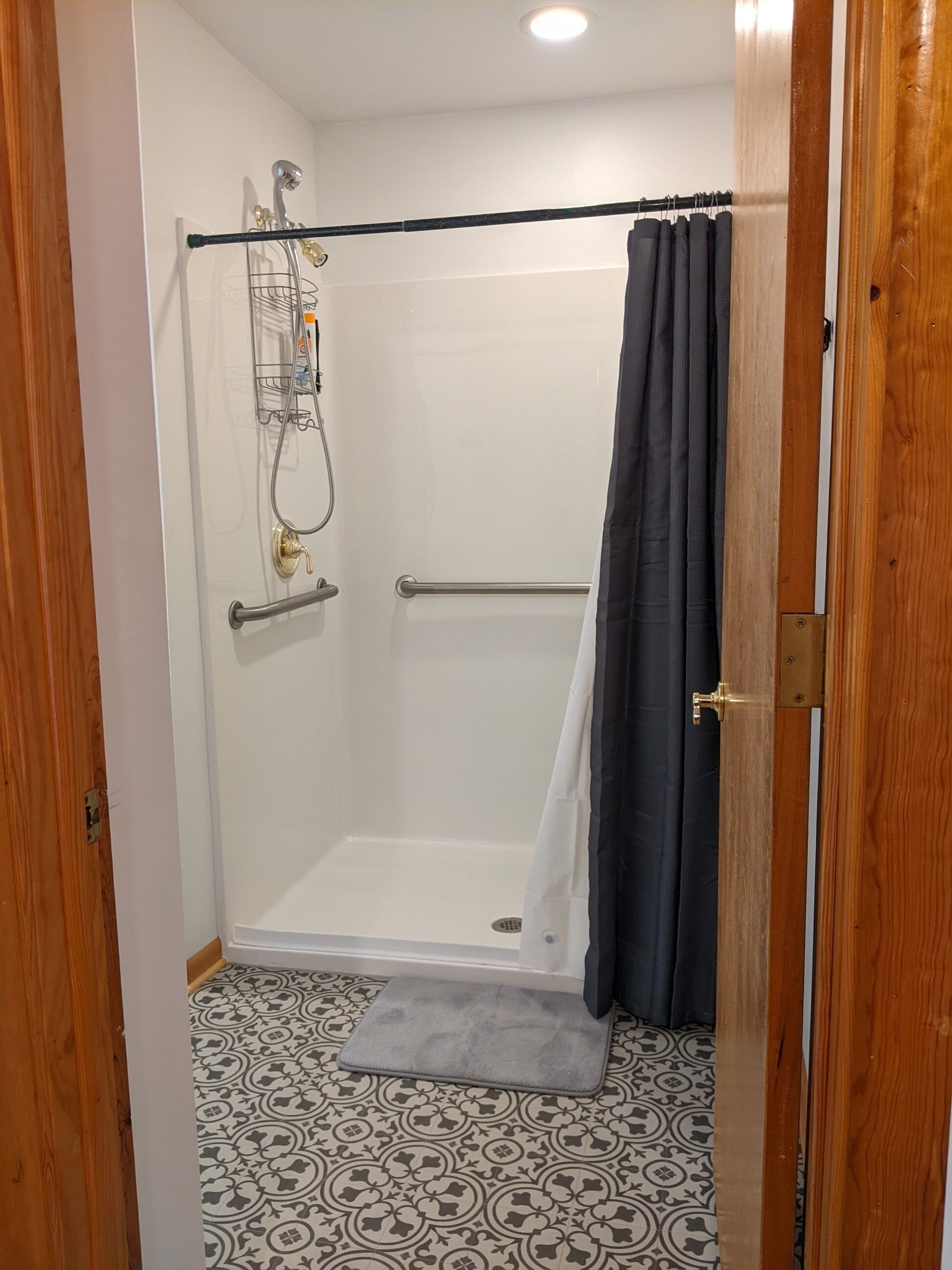 Cheerful home in Historic Calumet 3 Blocks from the snowmobile trail, Sleeps 5