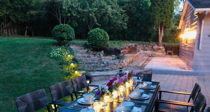 Elegant & Cozy English Villa with beautiful fenced backyard