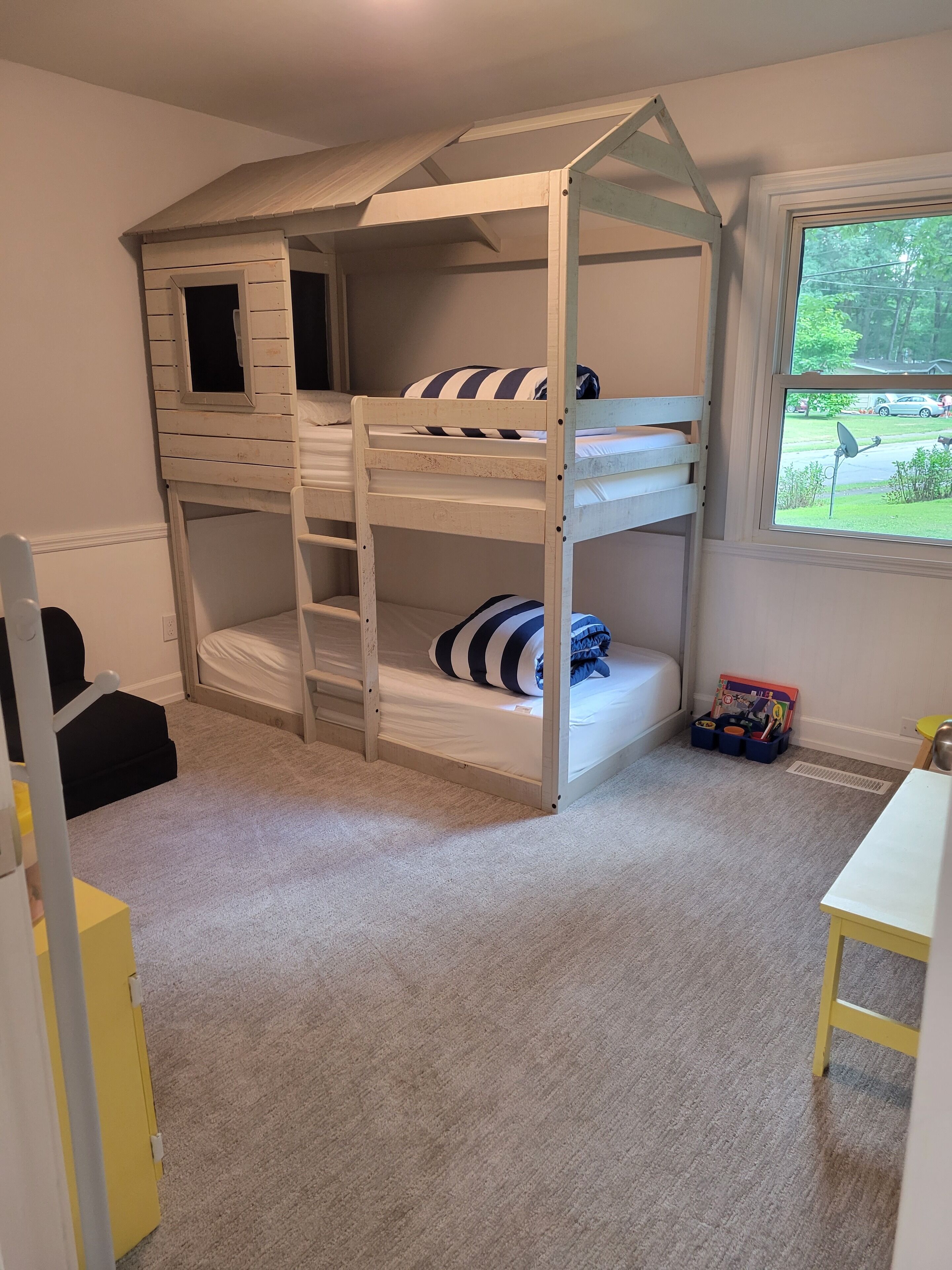 3 slaapkamers, een bureau, een strijkplank/strijkijzer, gratis wifi