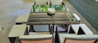 Bright, Modern Park Forest Home, 2.5m to Penn State! Breakfast included. 