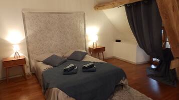 3 chambres, bureau, fer et planche à repasser, Wi-Fi gratuit
