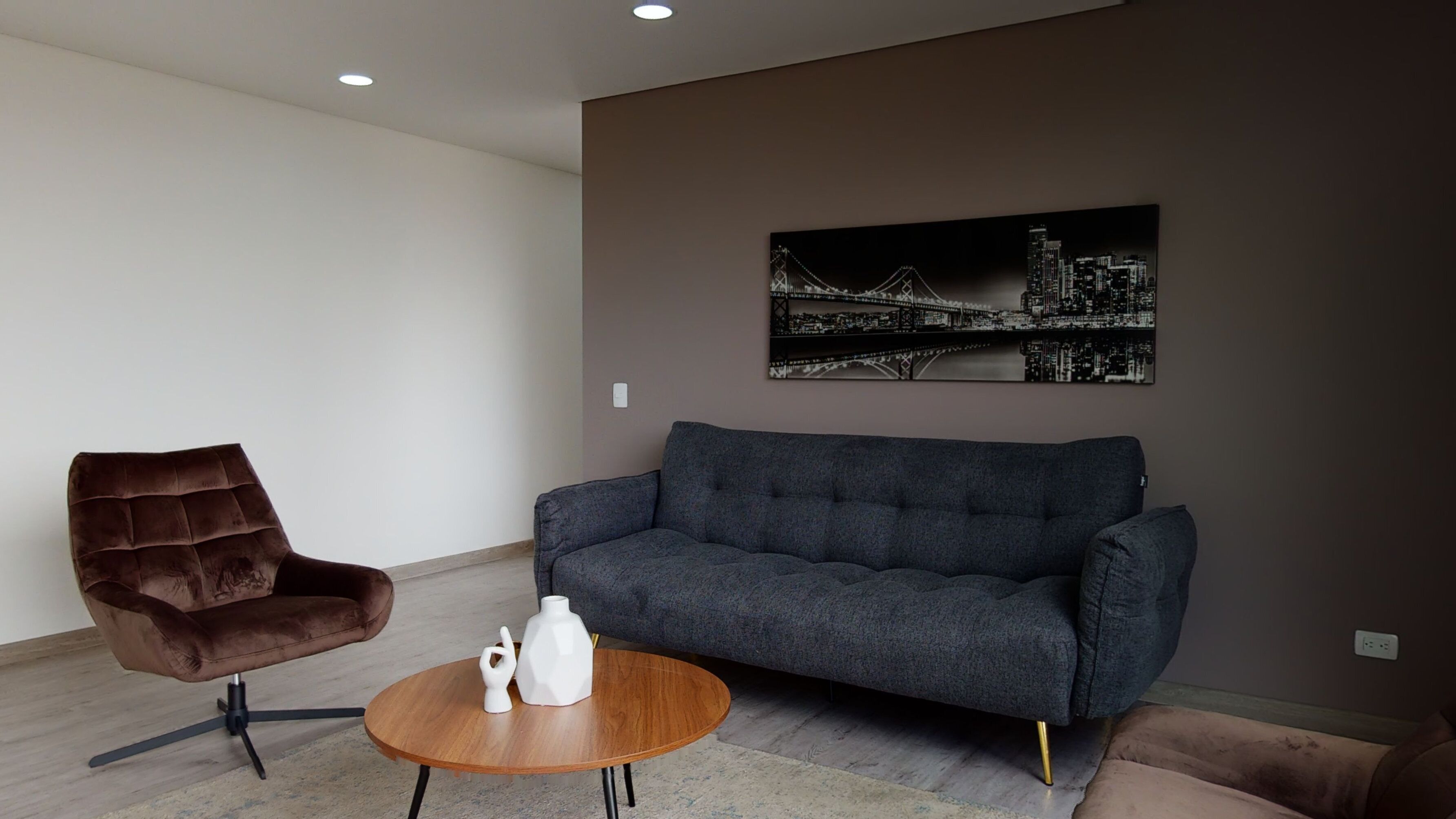 ESPECTACULAR Y LUJOSO APARTAMENTO EN UNICENTRO