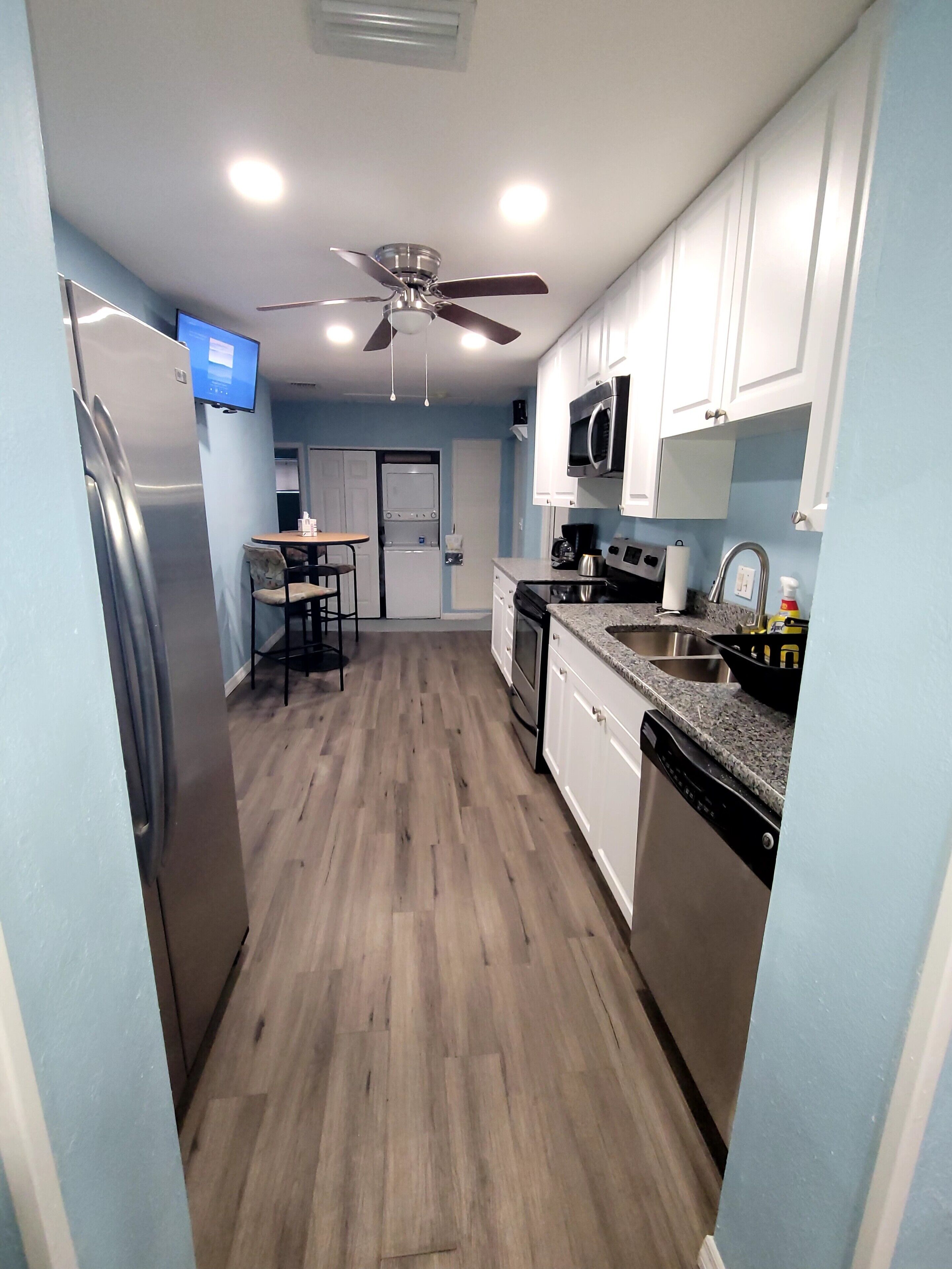 Affordable Casual Living in Altamonte Springs for Large Group