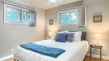 4 sovrum, strykjärn/strykbräda och sängkläder