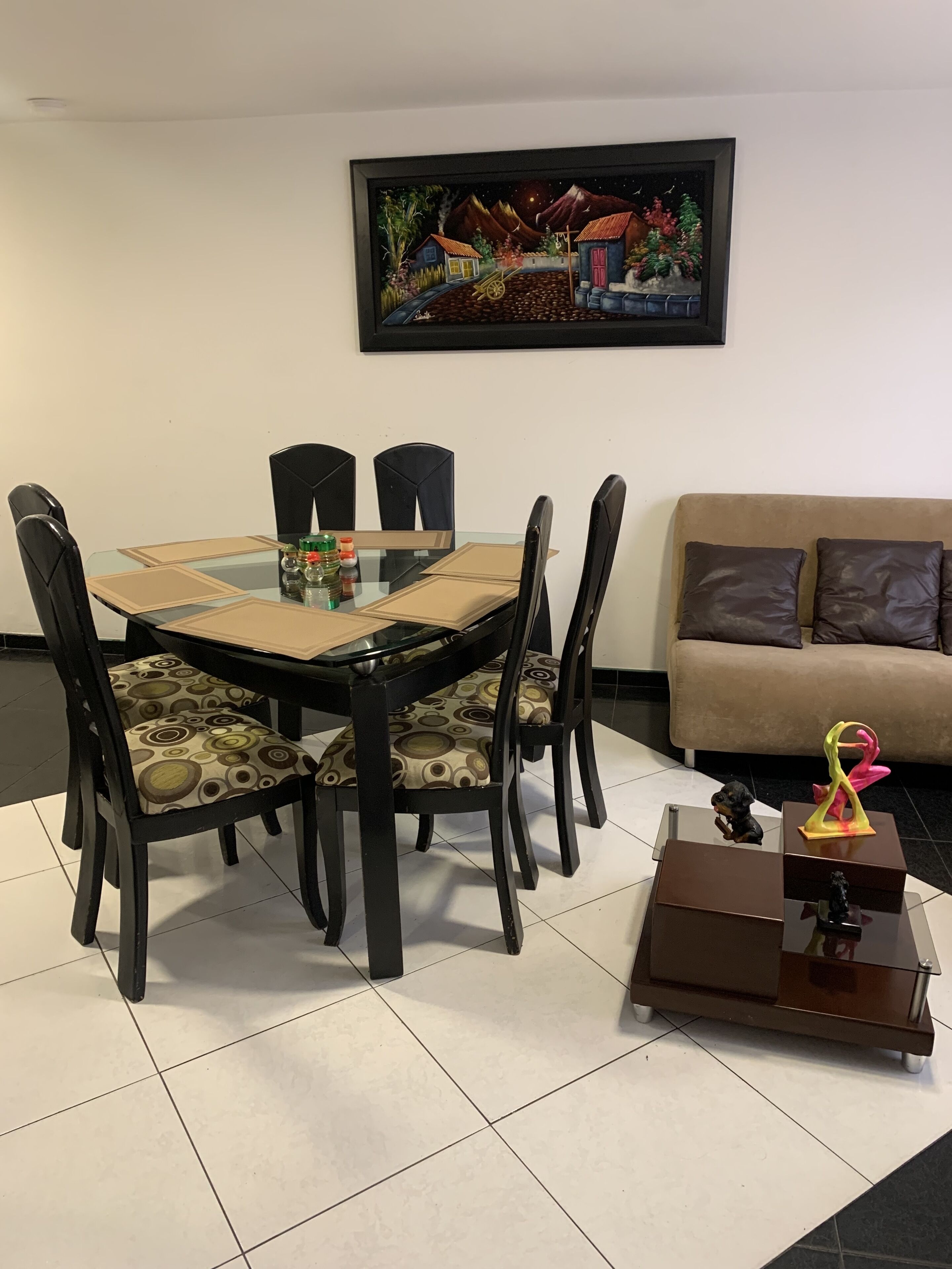 201 3bd Comfy apartment 15 min from airport