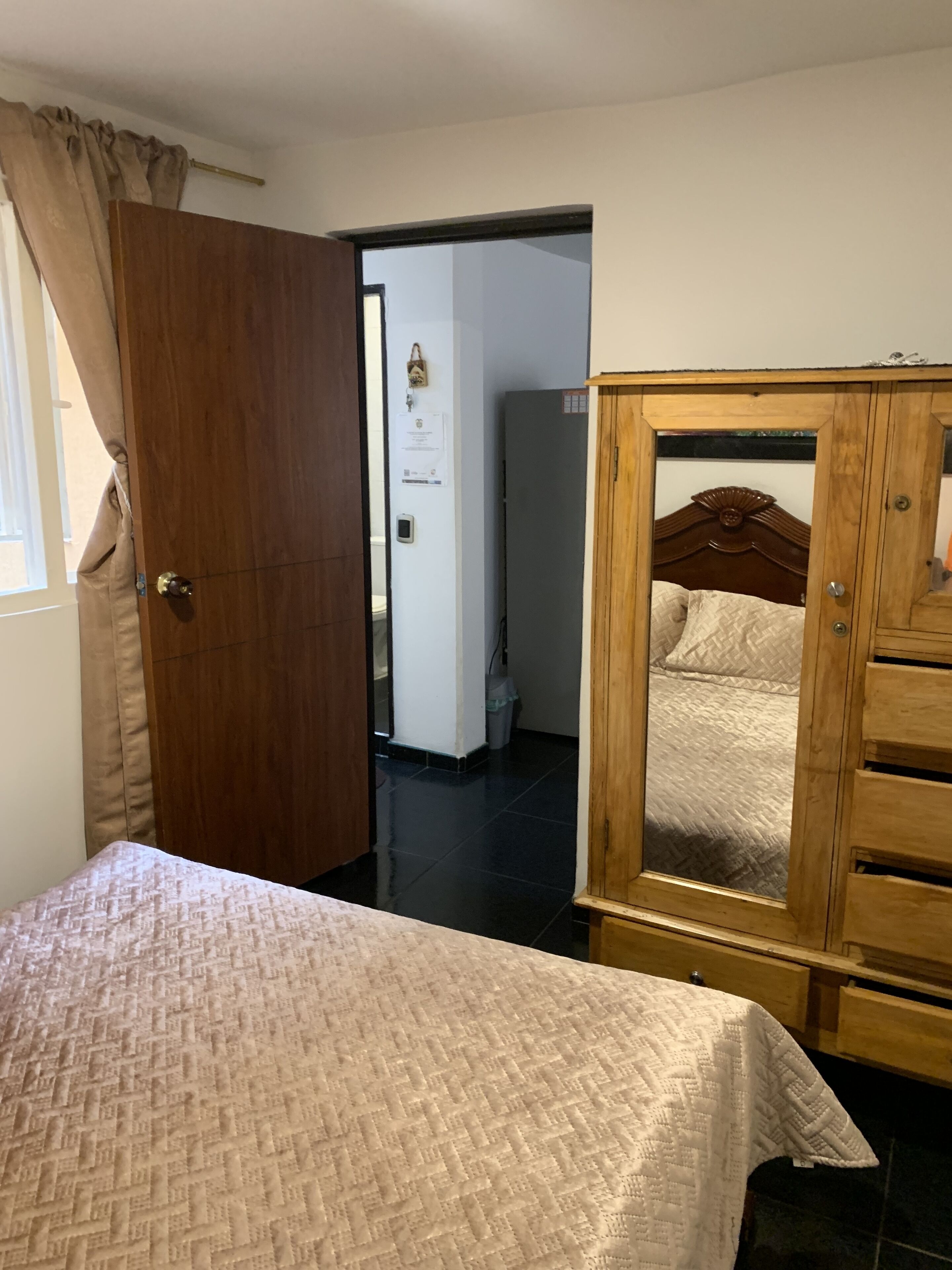 201 3bd Comfy apartment 15 min from airport