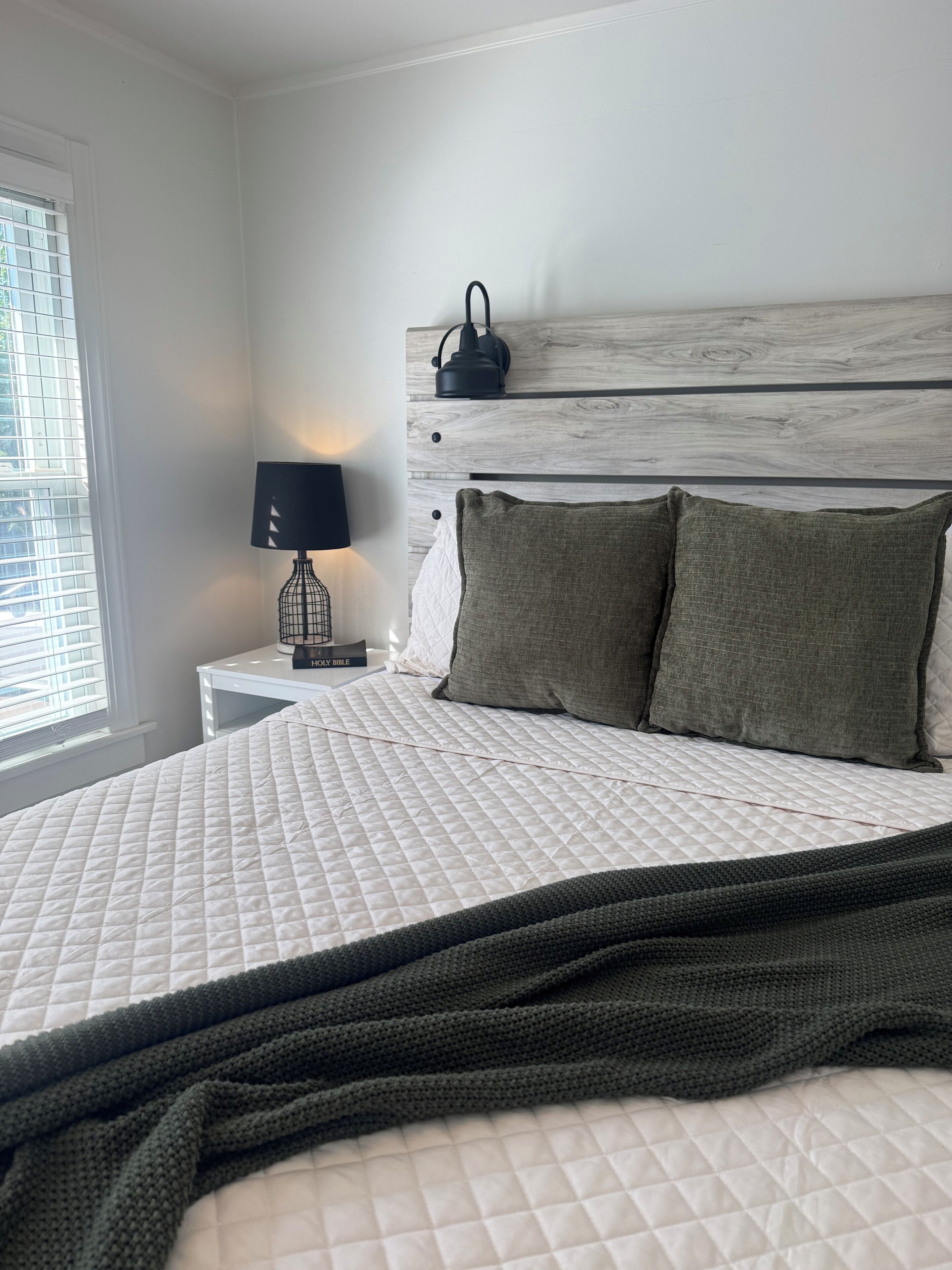 3 habitaciones, tabla de planchar con plancha y wifi gratis 