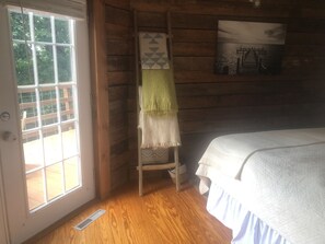 2 slaapkamers, een strijkplank/strijkijzer, wifi, beddengoed