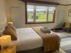 Ironstone | Laptop workspace, free WiFi - Wandering Trout (Mole Creek)