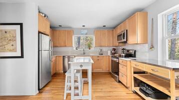 Rumah, Beberapa Tempat Tidur (Hamptons Haven) | Dapur pribadi