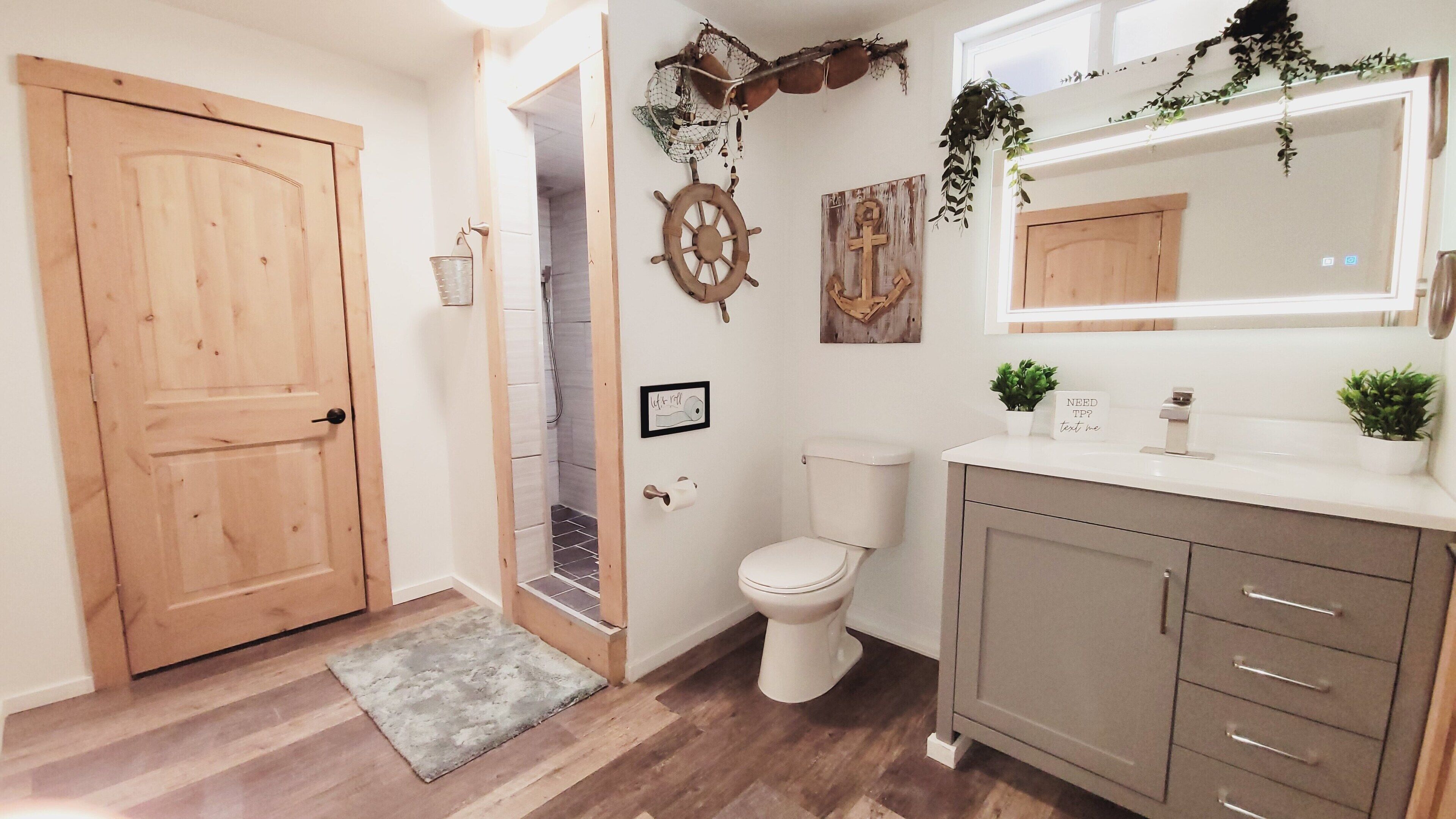 Charming 2-bedroom hotel with indoor fireplace