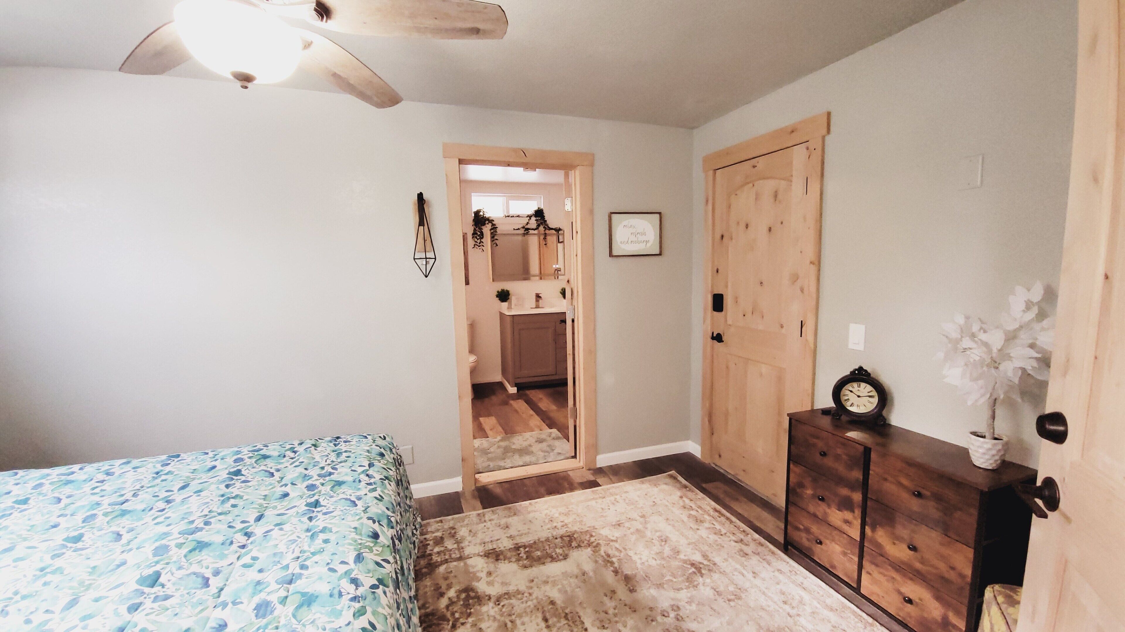 Charming 2-bedroom hotel with indoor fireplace