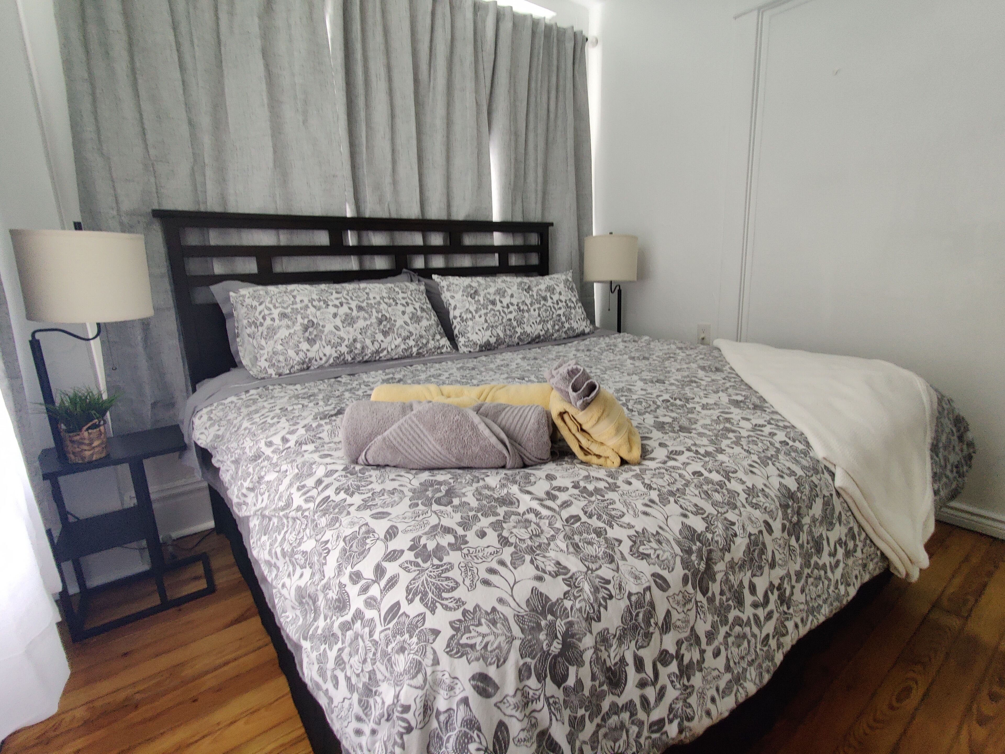 Lovely 2 bed aparment with King bed