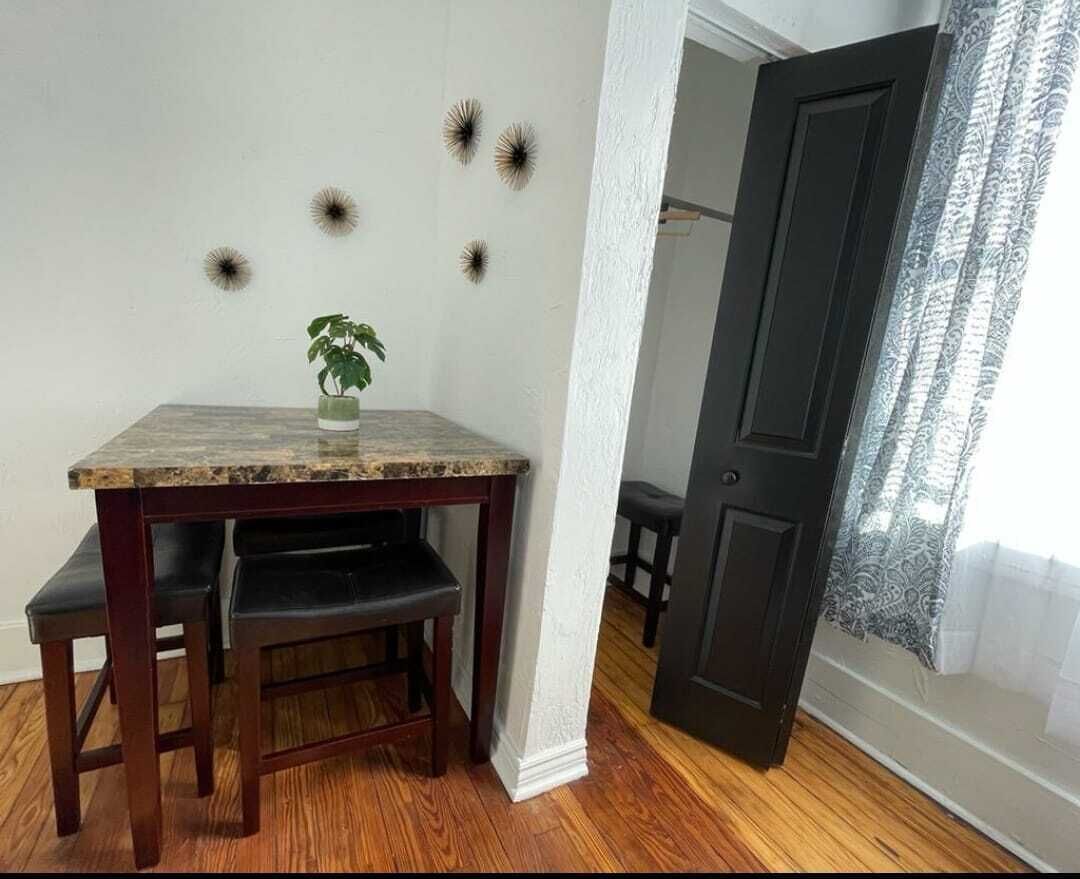 Lovely 2 bed aparment with King bed