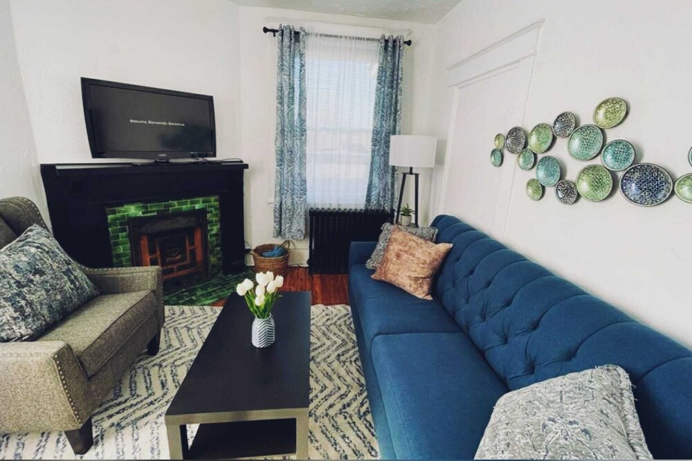 Lovely 2 bed aparment with King bed
