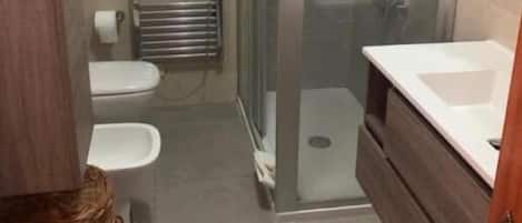 Dusche, Bidet