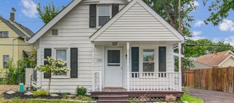 Cozy Chalet Bungalow in West Park - Cleveland