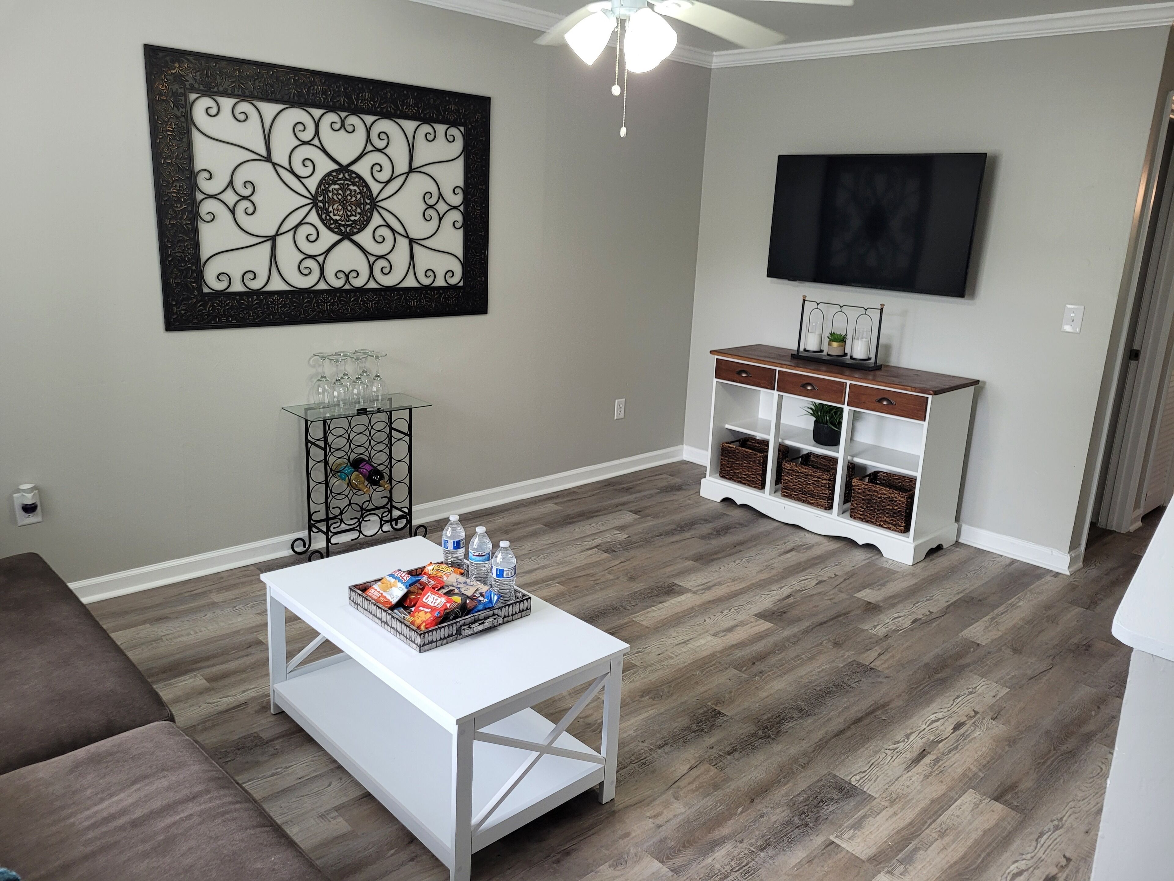 Chic renovated townhome(RF)