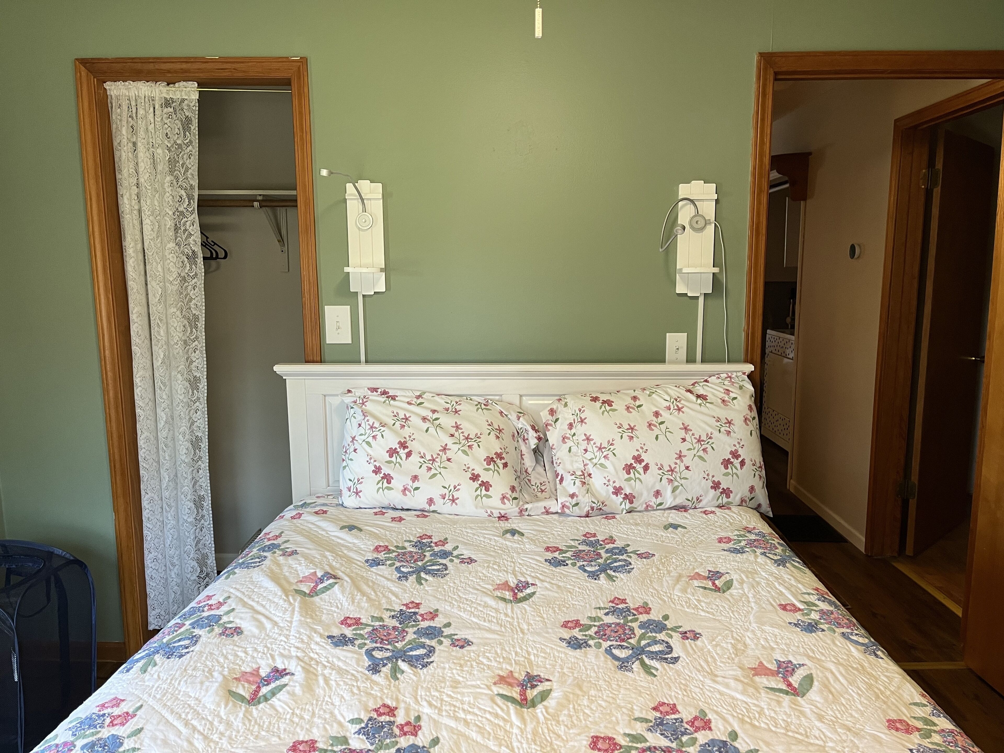 Relax at Grandma’s house with a screened in porch overlooking a private lake!