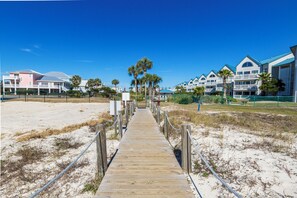 Property grounds - Ocean View Beachfront +In/Outdoor Pools + Sauna! (Gulf Shores)