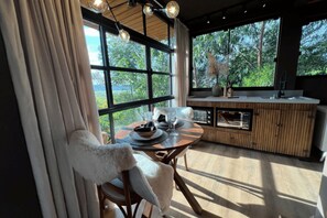 精緻小屋 | 獨特裝潢、布置獨特、免費無線上網、床單