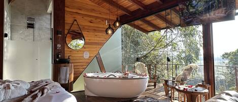 Deluxe Cabin | Individually decorated, individually furnished, free WiFi, bed sheets