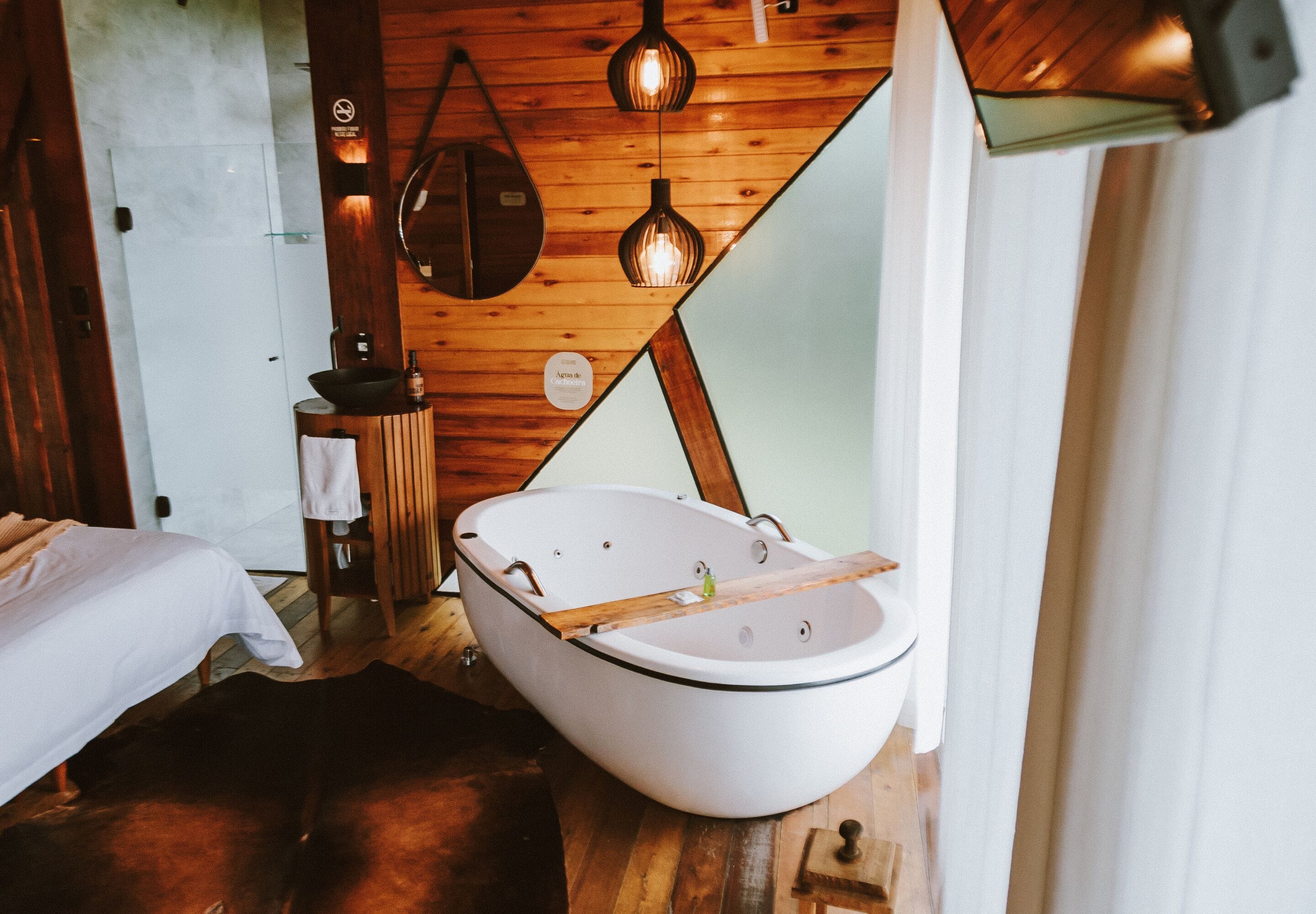 Private spa tub