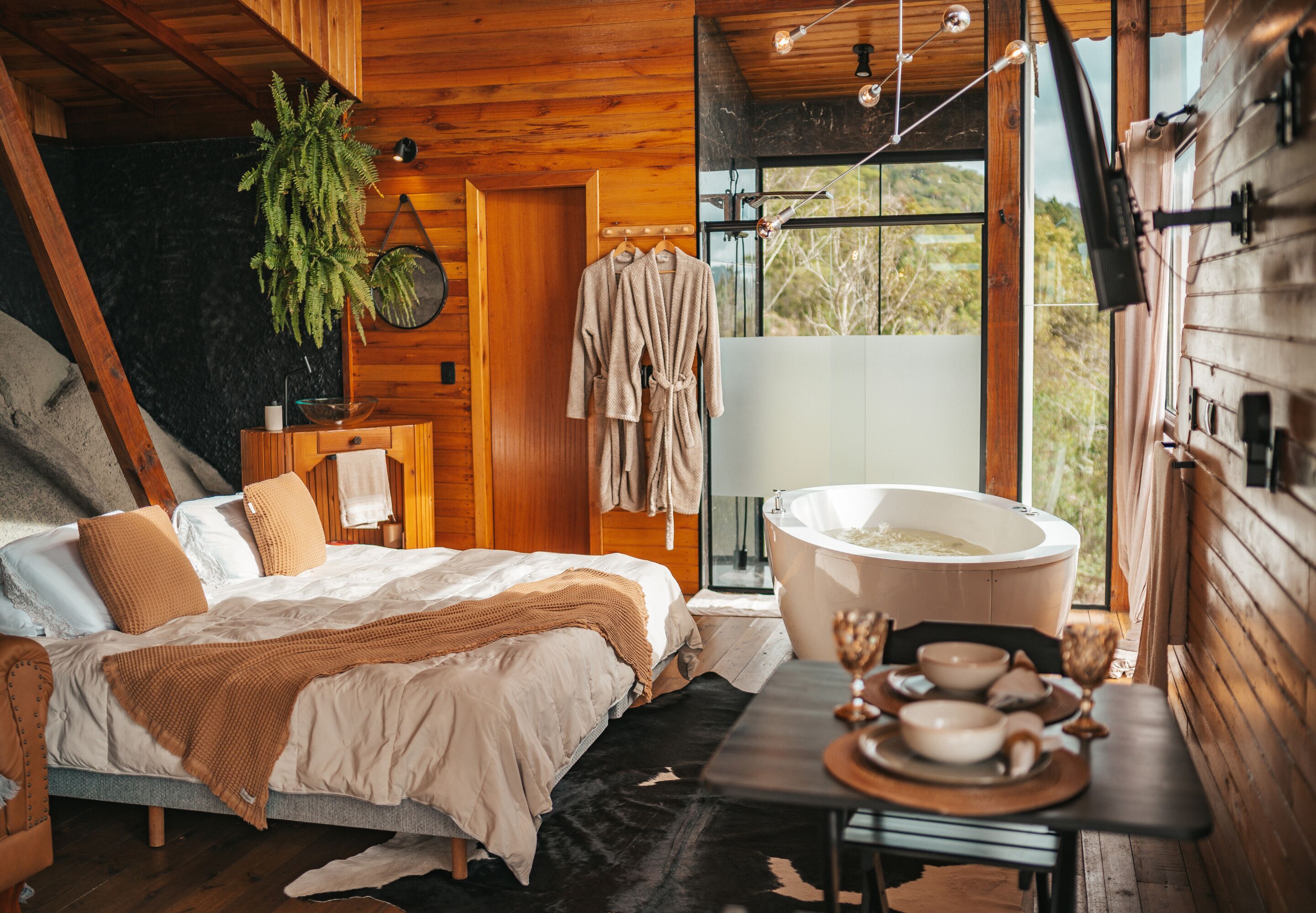 Premium Cabin | Individually decorated, individually furnished, free WiFi, bed sheets