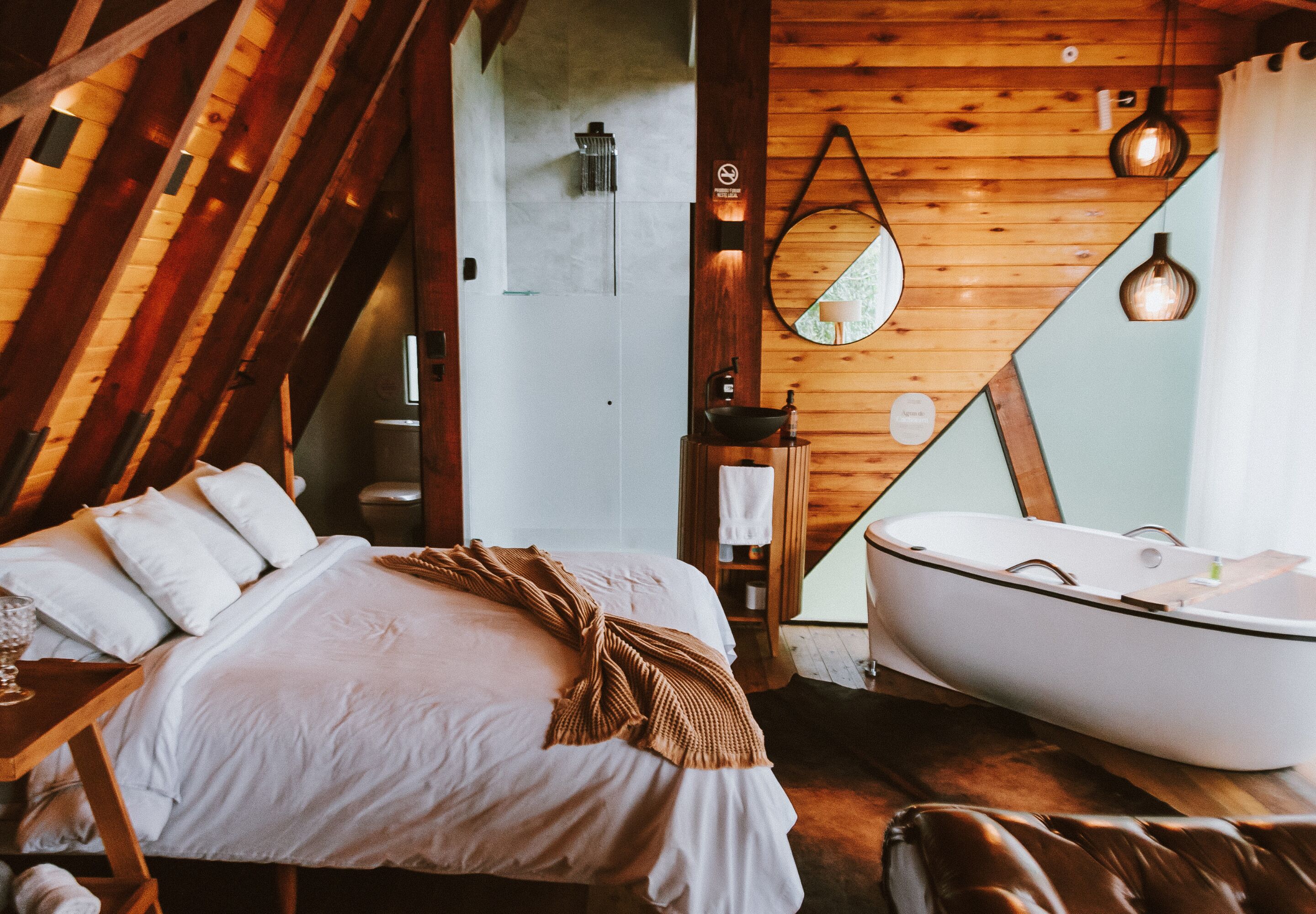 Deluxe Cabin | Individually decorated, individually furnished, free WiFi, bed sheets