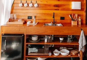 Decoración personalizada, muebles diferentes y wifi gratis 