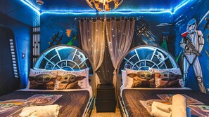 7 chambres, fer et planche à repasser, Wi-Fi, draps fournis