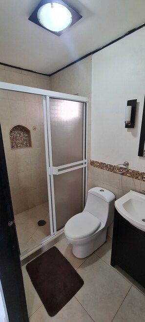 베이직 더블룸 | 욕실