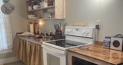 Fun lake house with community pool and park. Lake view with easy boat access.