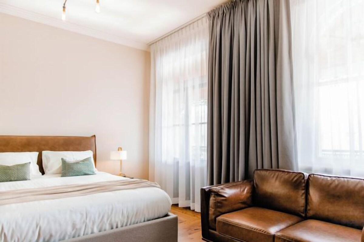 Premium bedding, blackout drapes, soundproofing, cribs (free)
