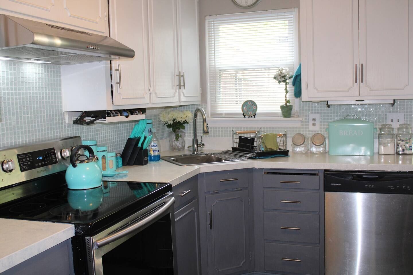 5 min to Downtown C'ville, 3b/2b Comfortable!