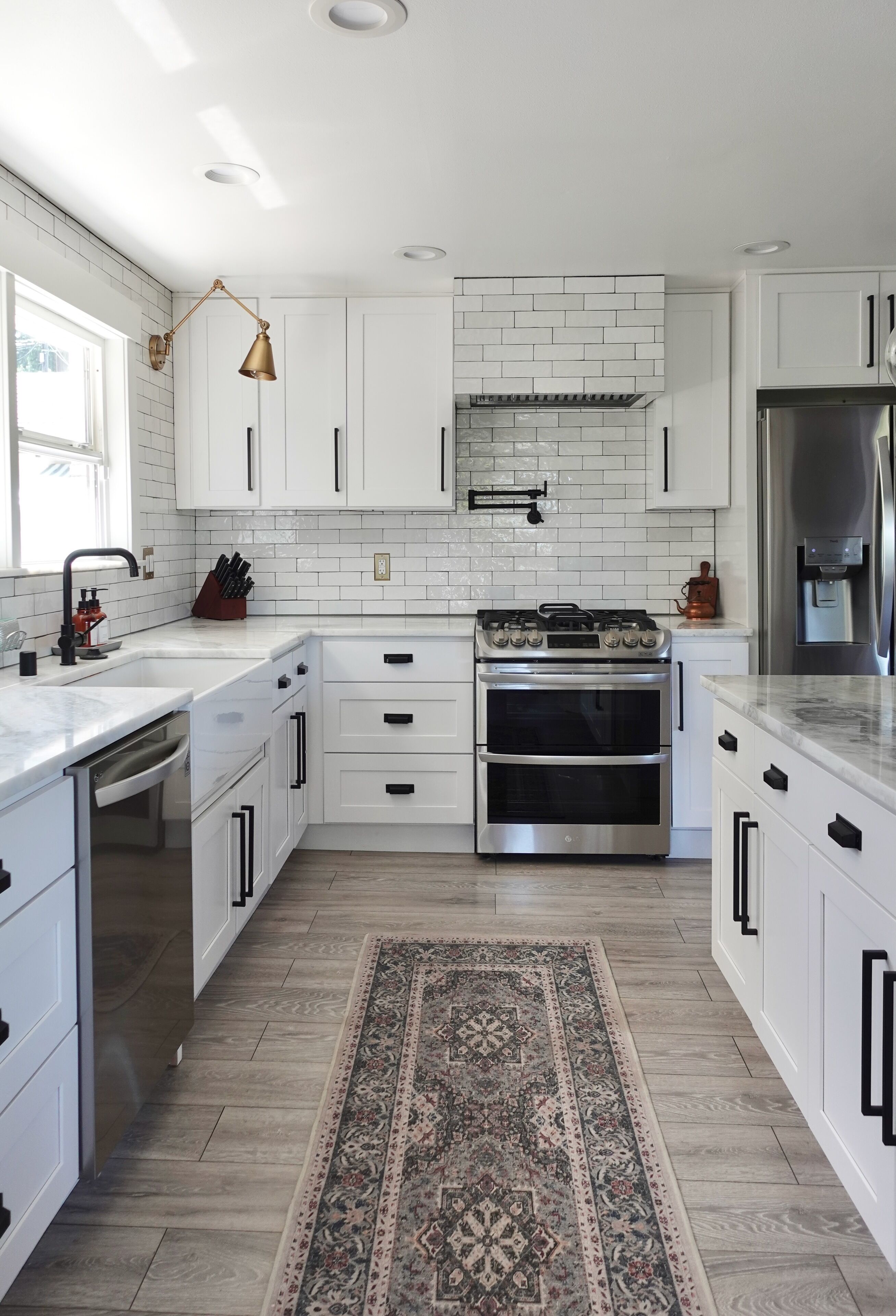 Seattle Lighthaus: 4BR Retreat, Entire Property with Luxurious Amenities! ?