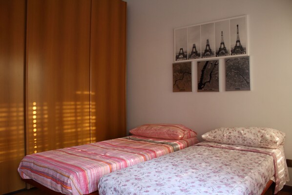 3 bedrooms, free internet