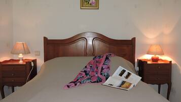 1 camera, ferro/asse da stiro, Wi-Fi gratuito, lenzuola