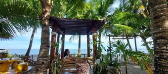 Front Beach Cottages Rental Breakfast included