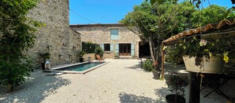 Le mazet Sainte-Jalle en Provence, heated swimming pool, enclosed garden, bbq