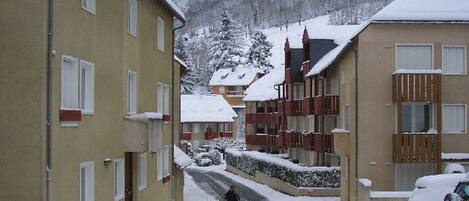 المنشأة من الخارج