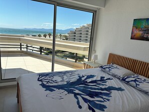 2 bedrooms, iron/ironing board, free WiFi