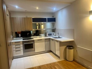 Apartment, 2 Queen Beds | Private kitchen | Fridge, microwave, oven, stovetop - Beautiful 2-bed Apartment in Manchester, England (Manchester)