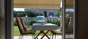 Inviting 2-bed Apartment in Nikiti, Greece