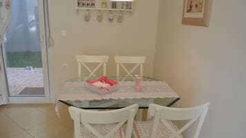 Apartment | Dapur peribadi | Peti sejuk, ketuhar gelombang mikro, ketuhar, dapur