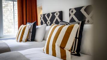 2 bedrooms, iron/ironing board, Internet