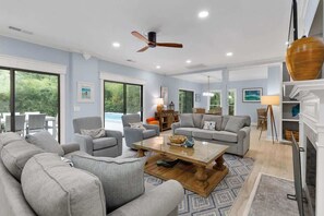 Smart TV, offices - Luxury Retreat w/ Pool Near Beach on Hilton Head (Hilton Head Island)
