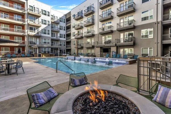 Pool - Boulevard Stays Bright 1BR Suite Pool, Parking Gym J (Richardson)
