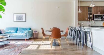 Boulevard Stays Bright 1BR Suite Pool, Parking Gym J