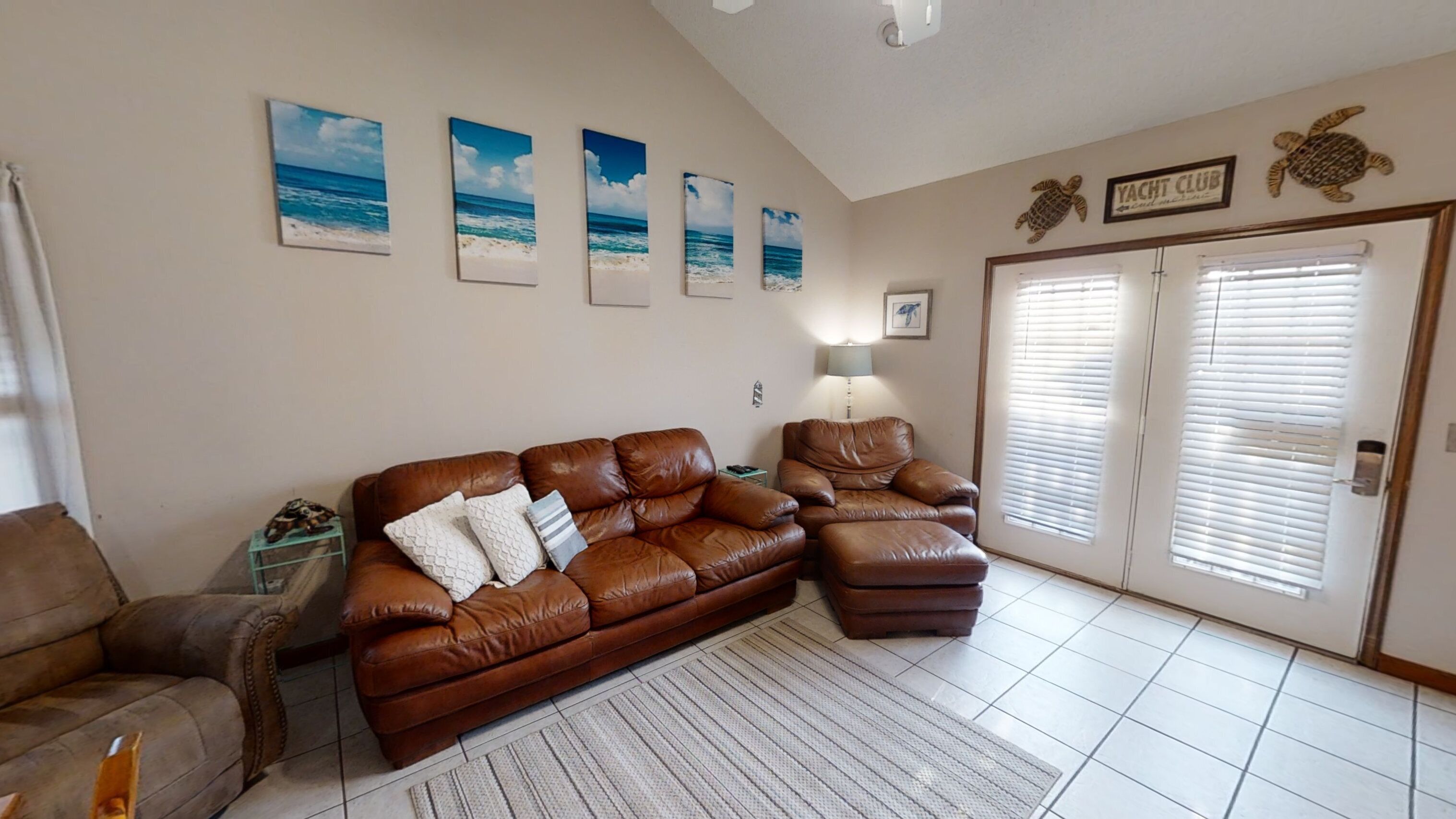 Horizon Townhouse walking distance from the beach